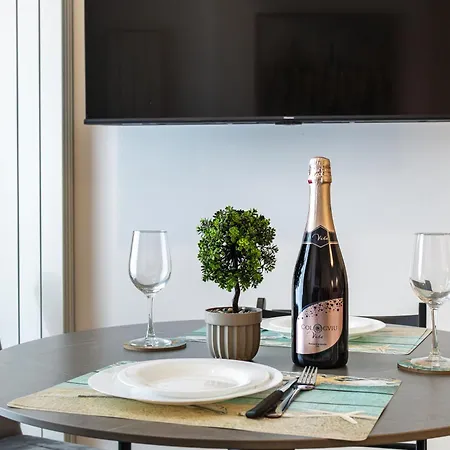 Sea Reflections - Infinity Pool & * Năvodari