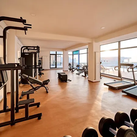 Sea Reflections - Infinity Pool & Apartment