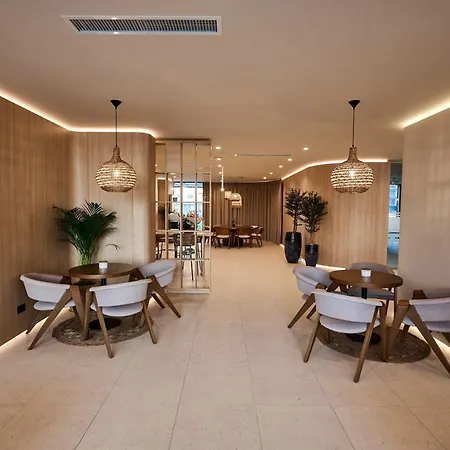 Sea Reflections - Infinity Pool & Apartment Năvodari