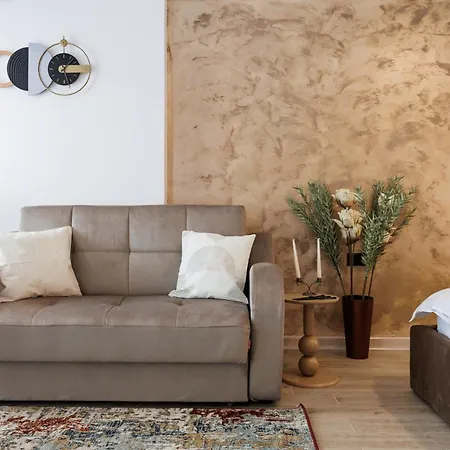 Sea Reflections - Infinity Pool & Năvodari