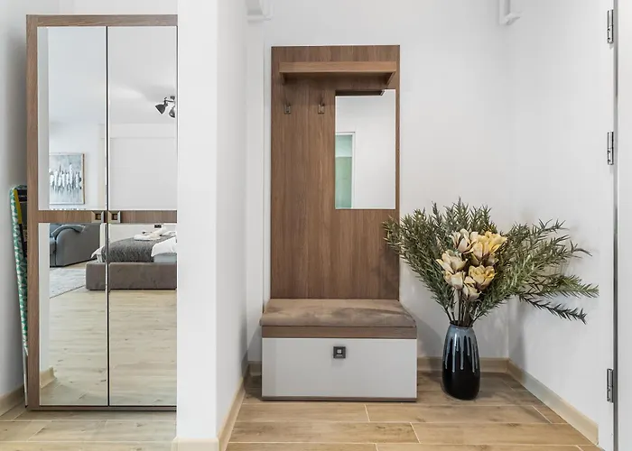 Sea Reflections - Infinity Pool & *