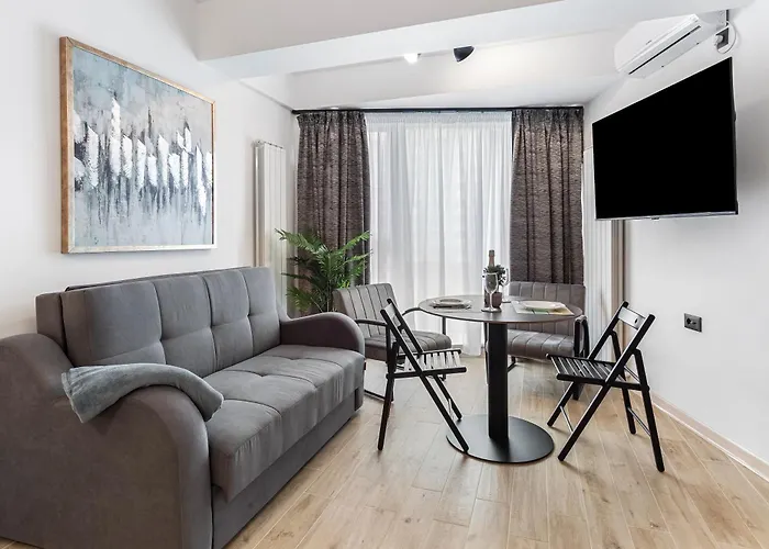 Sea Reflections - Infinity Pool & Apartment Năvodari