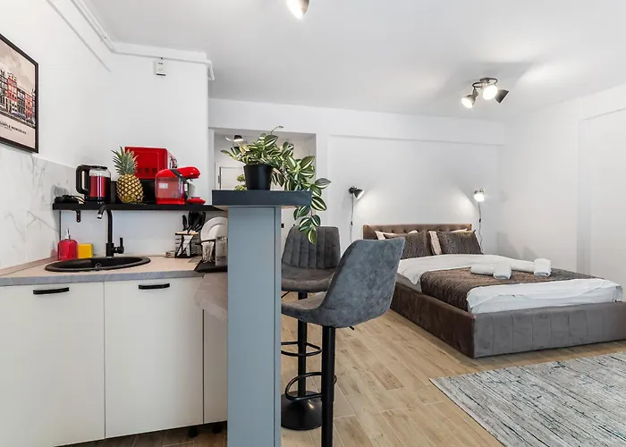 Sea Reflections - Infinity Pool & * Năvodari