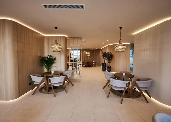 Sea Reflections - Infinity Pool & Apartment Năvodari