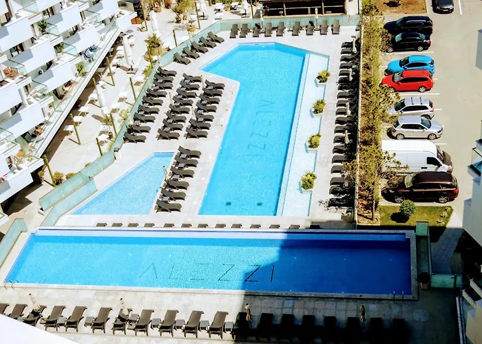 Sea Reflections - Infinity Pool &