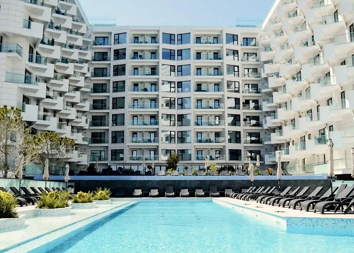 Apartment Sea Reflections - Infinity Pool & Năvodari