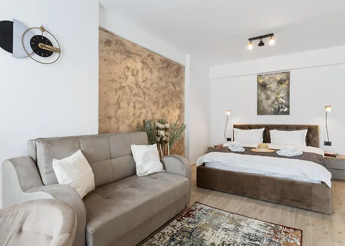 Sea Reflections - Infinity Pool & Apartment Năvodari