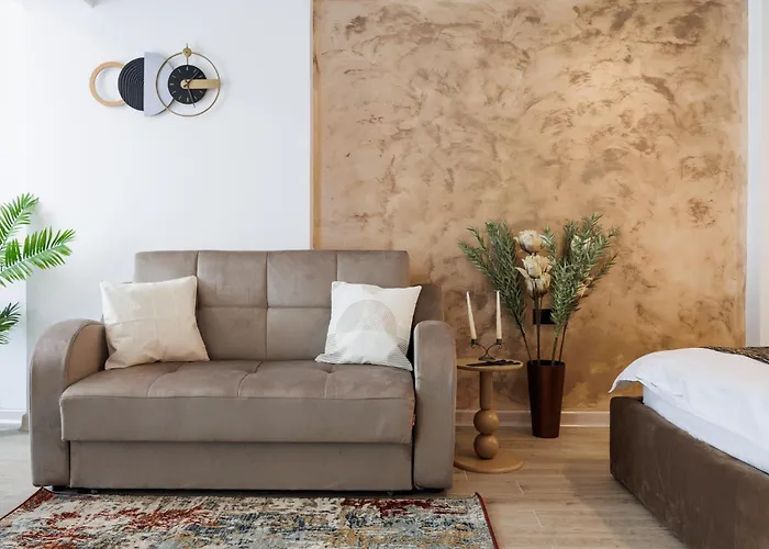 Sea Reflections - Infinity Pool & Năvodari