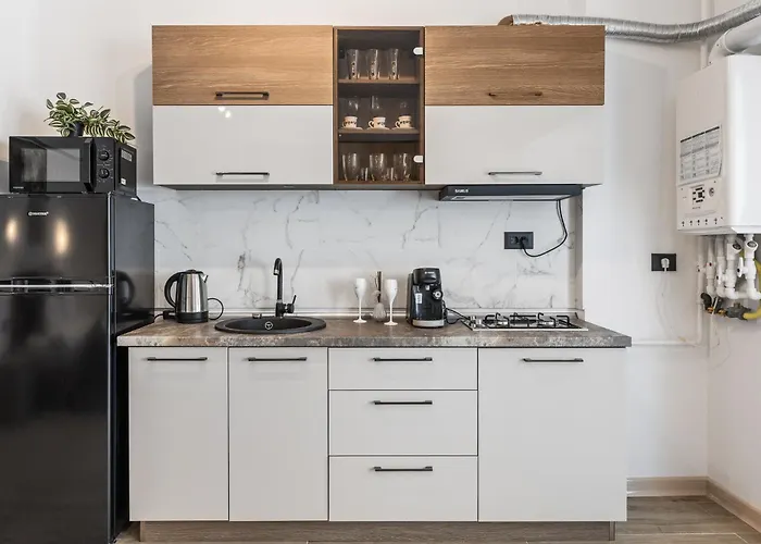 Sea Reflections - Infinity Pool & *