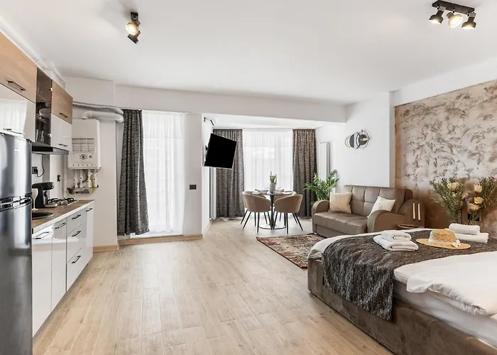 Sea Reflections - Infinity Pool & *