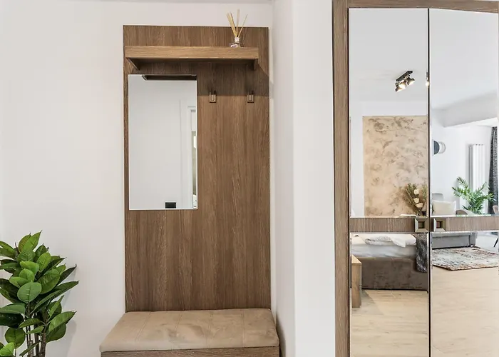 Sea Reflections - Infinity Pool & *