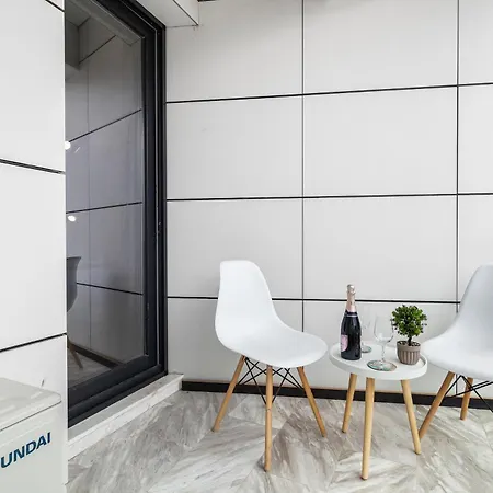 Sea Reflections - Infinity Pool & Năvodari