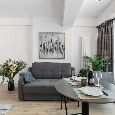 Sea Reflections - Infinity Pool & Năvodari