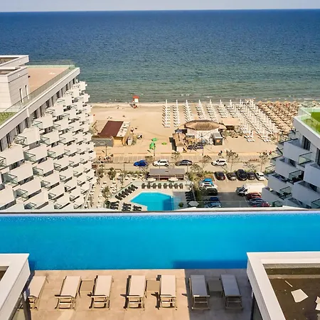 Sea Reflections In Infinity Pool & Διαμέρισμα